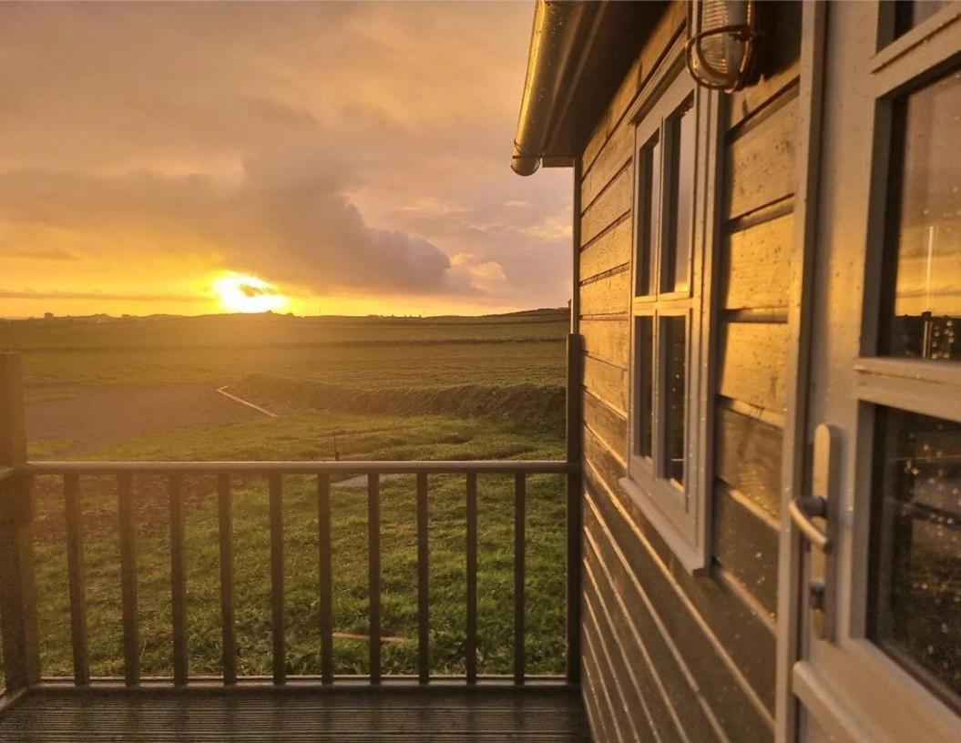 Vila Wild Meadow Huts Doolin Exteriér fotografie