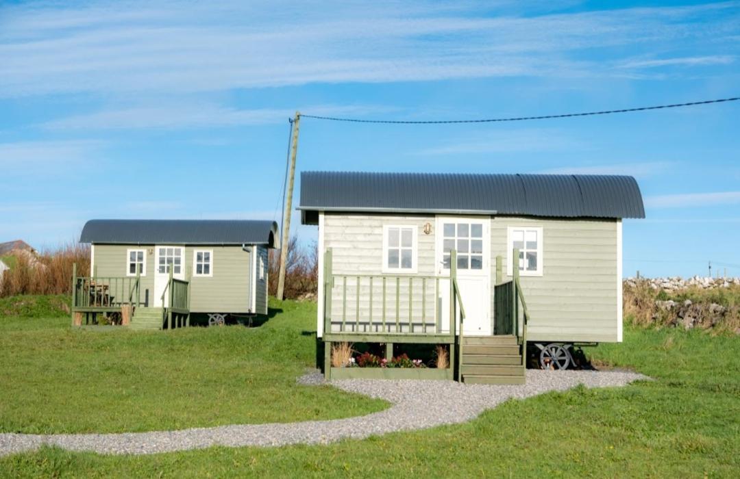 Vila Wild Meadow Huts Doolin Exteriér fotografie