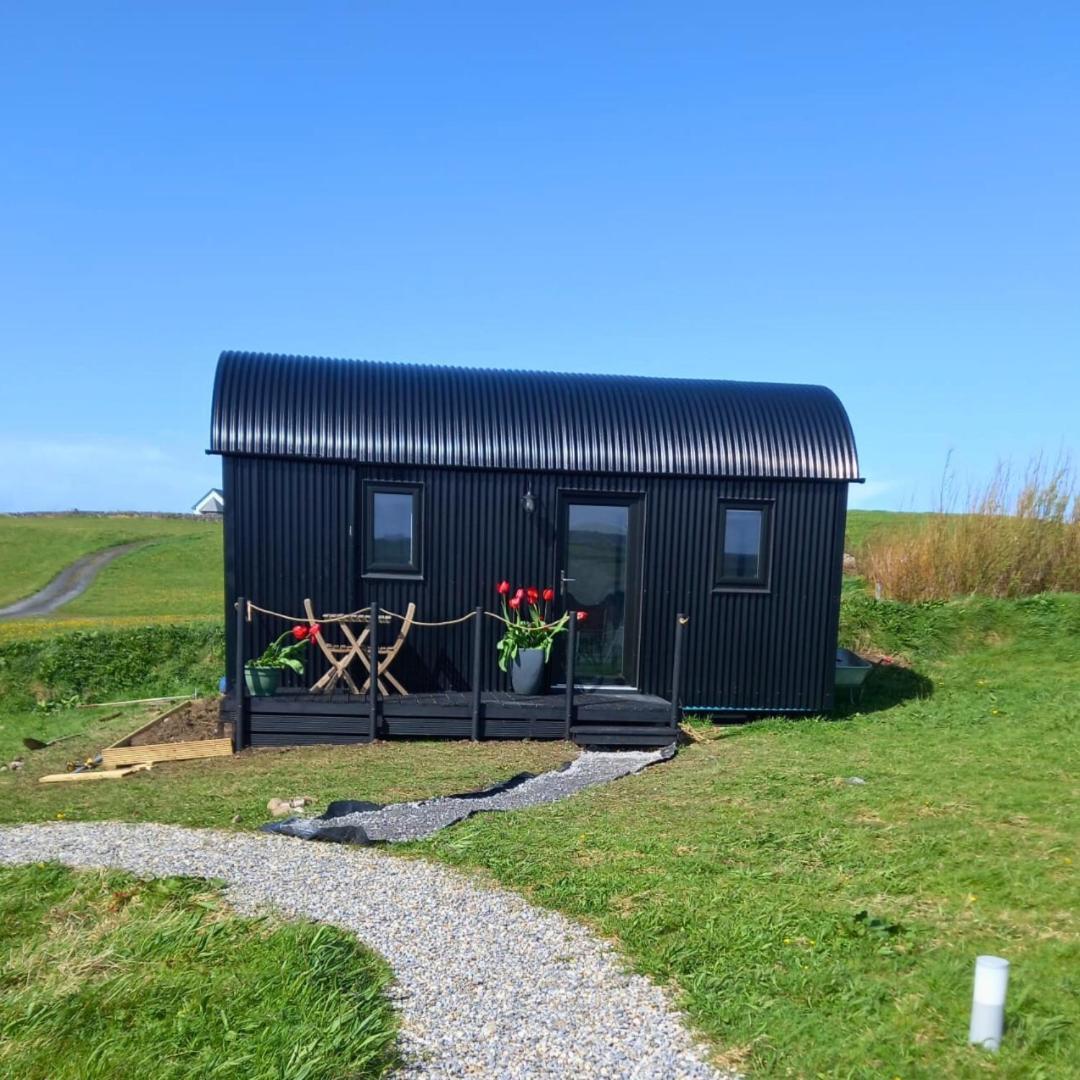 Vila Wild Meadow Huts Doolin Exteriér fotografie
