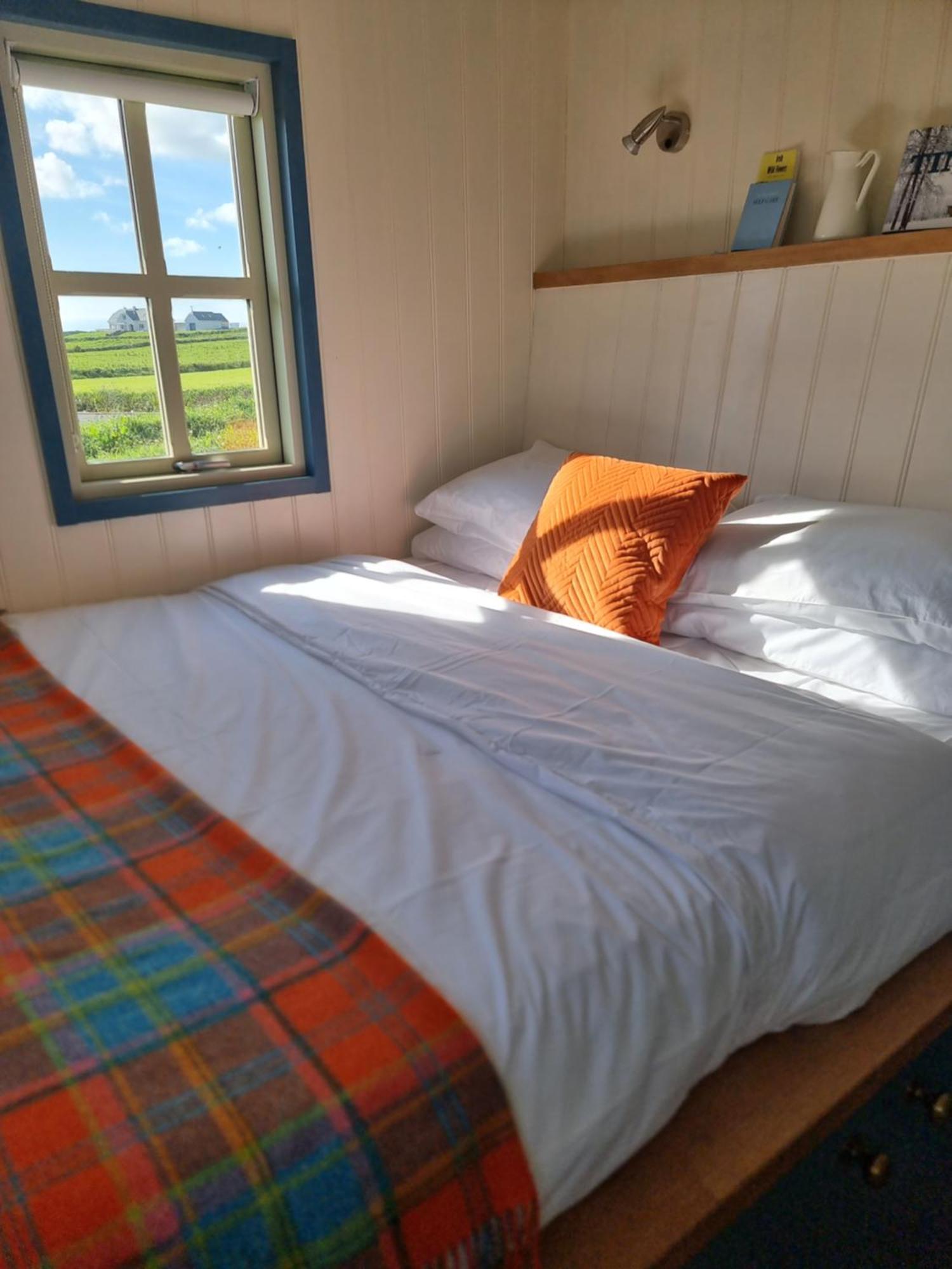 Vila Wild Meadow Huts Doolin Exteriér fotografie