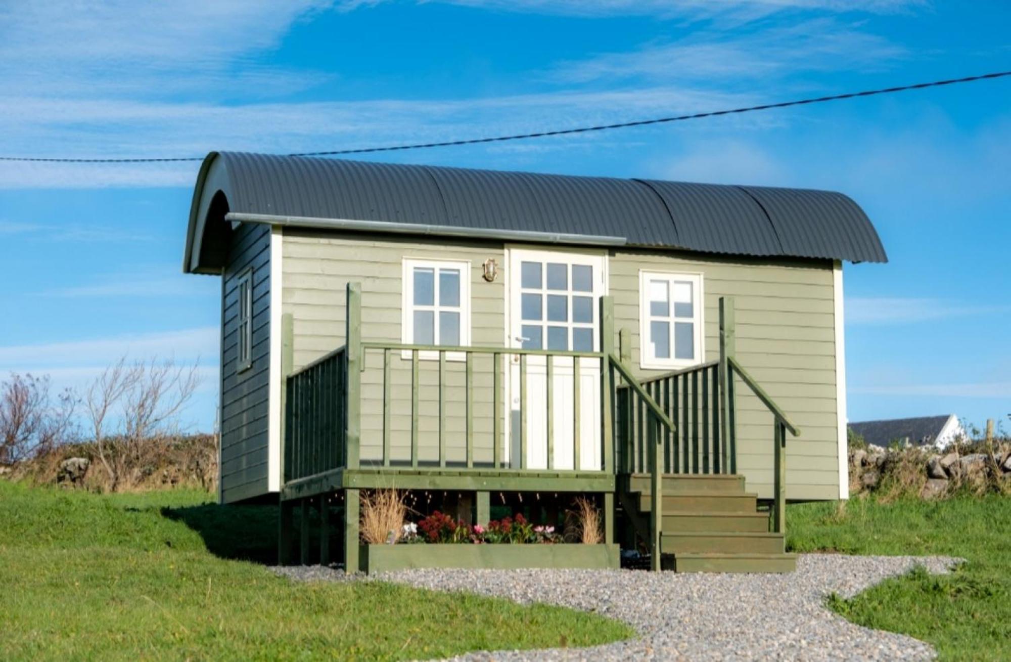 Vila Wild Meadow Huts Doolin Exteriér fotografie