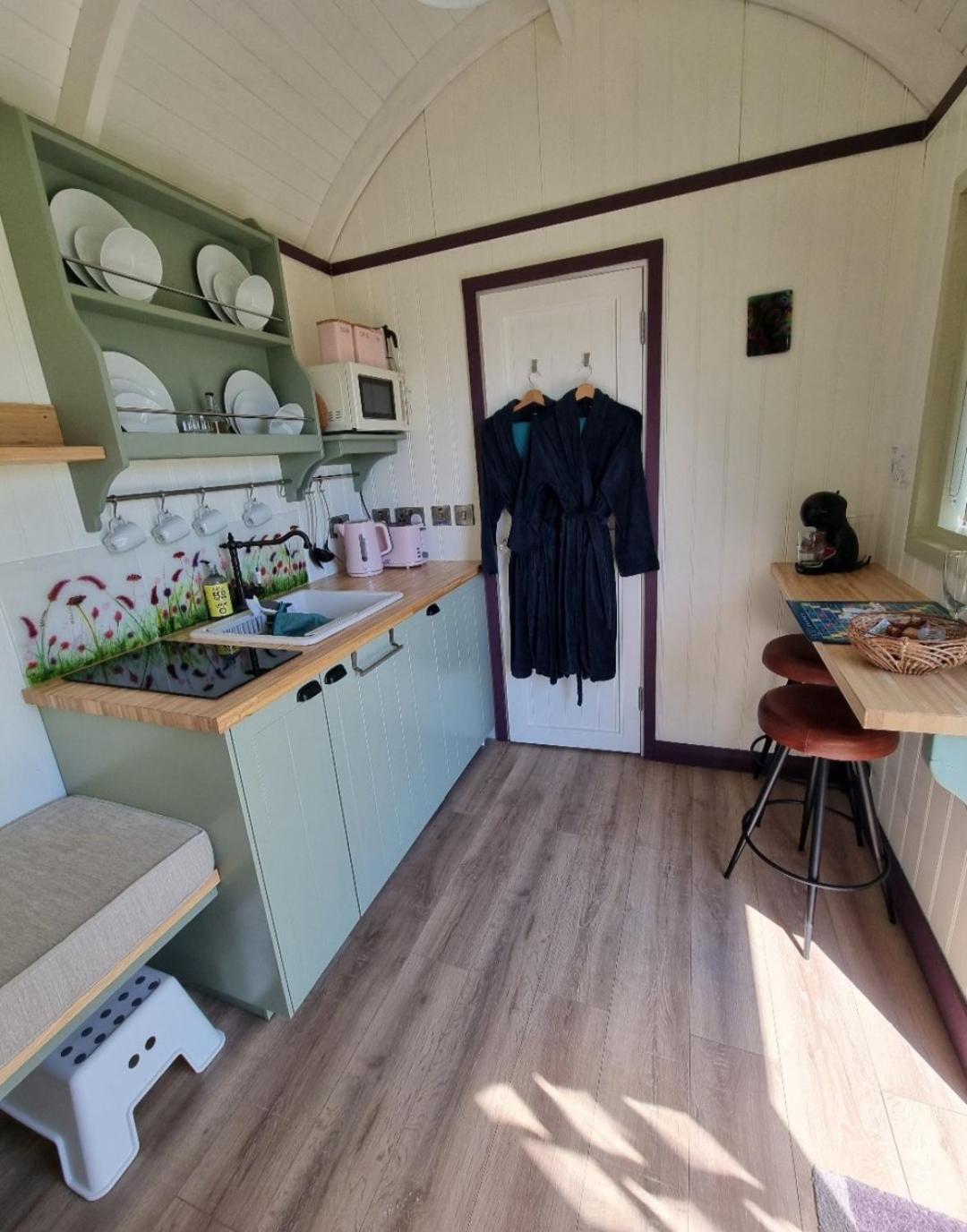 Vila Wild Meadow Huts Doolin Exteriér fotografie
