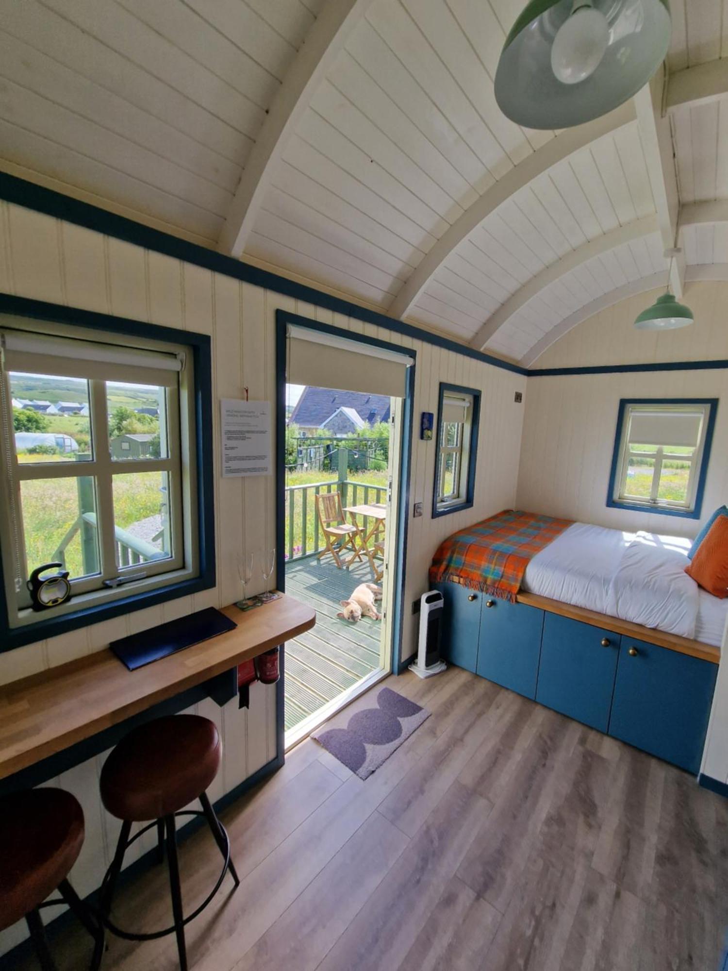 Vila Wild Meadow Huts Doolin Exteriér fotografie