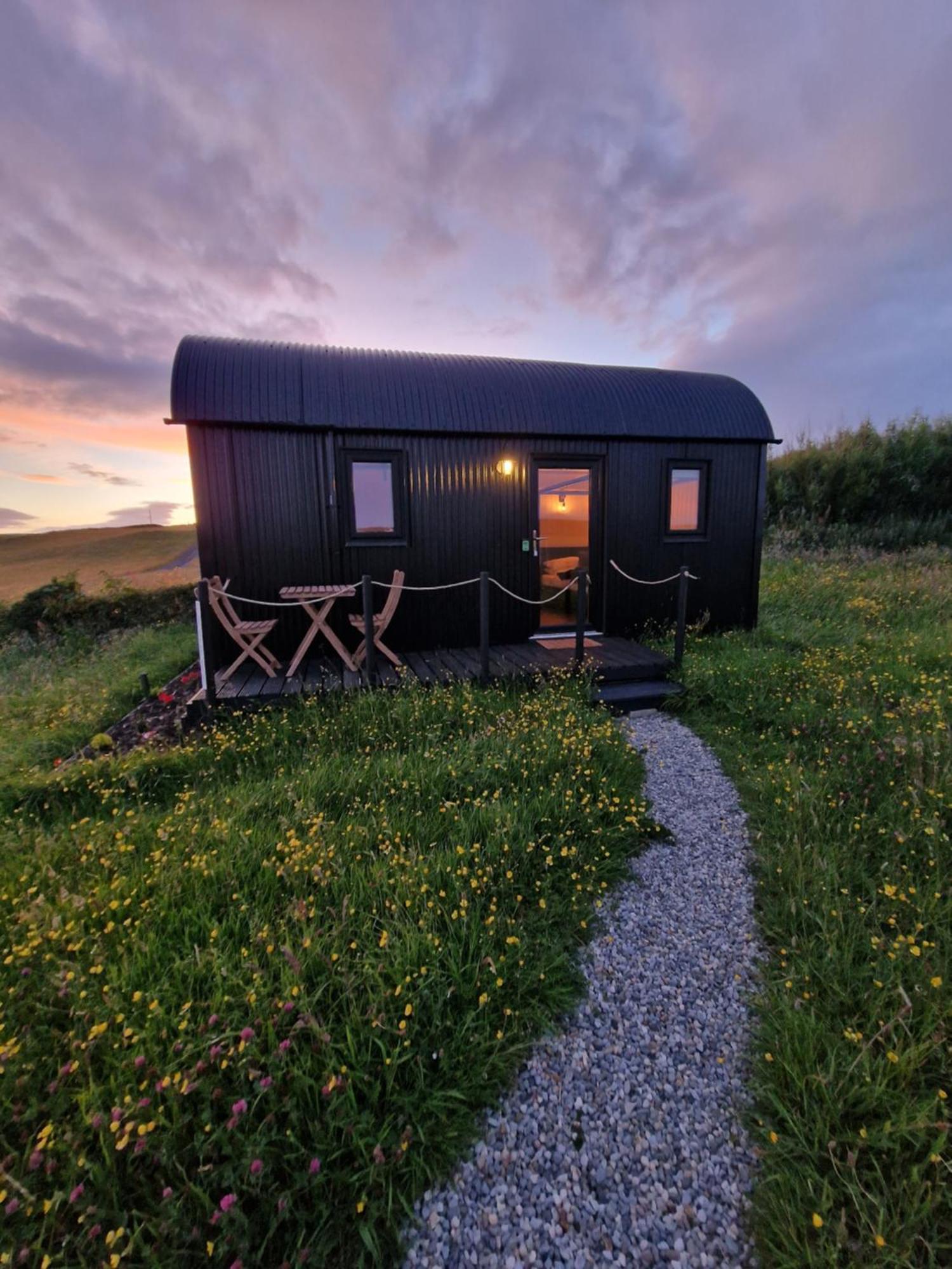 Vila Wild Meadow Huts Doolin Exteriér fotografie
