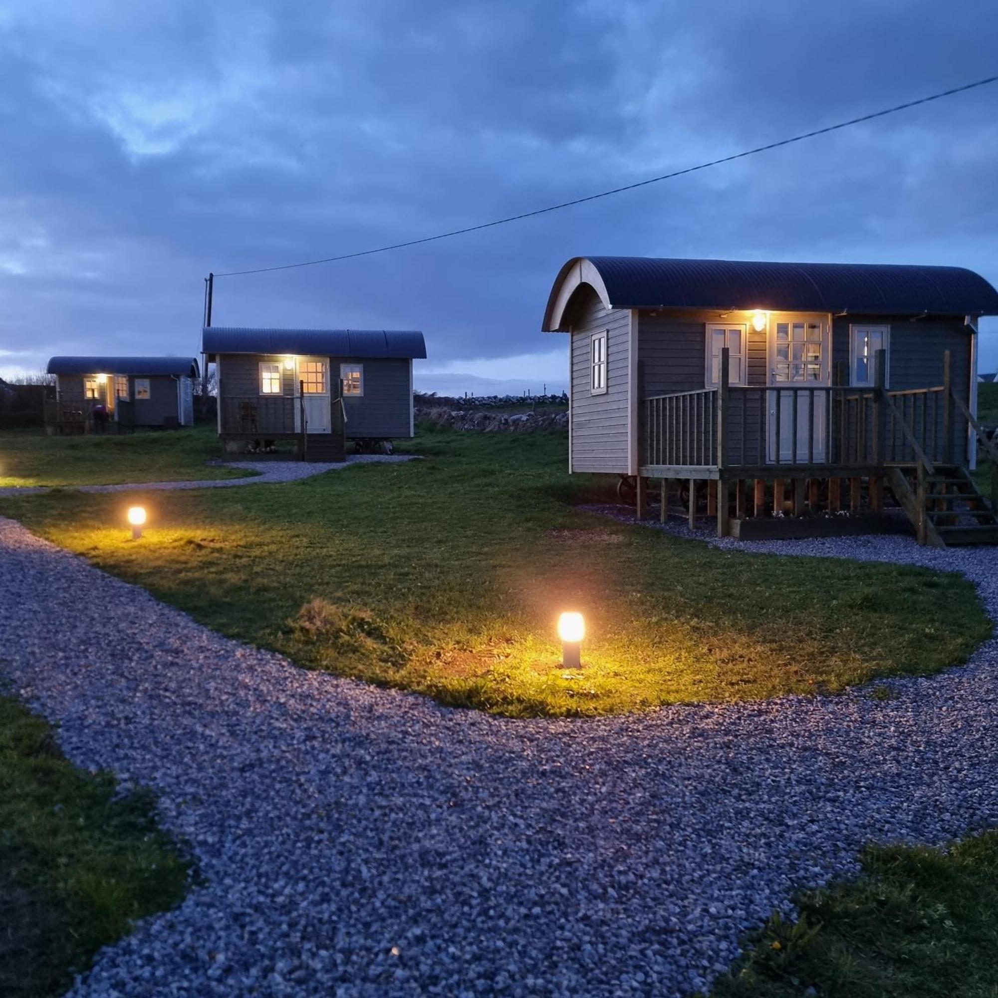 Vila Wild Meadow Huts Doolin Exteriér fotografie